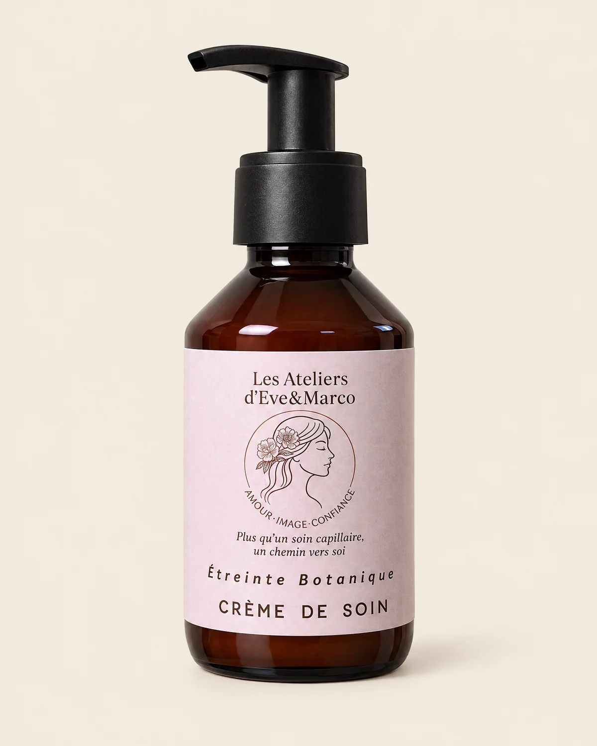 Étreinte Botanique, crème de soin sans rinçage NUTRI Les Essences Yiel, en flacon à pompe.